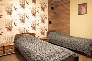 Гостевой дом Seedri Guesthouse Выру Двухместный номер с 1 кроватью или 2 отдельными кроватями, общая ванная комната-2