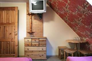 Гостевой дом Seedri Guesthouse Выру Двухместный номер с 1 кроватью или 2 отдельными кроватями, общая ванная комната-3